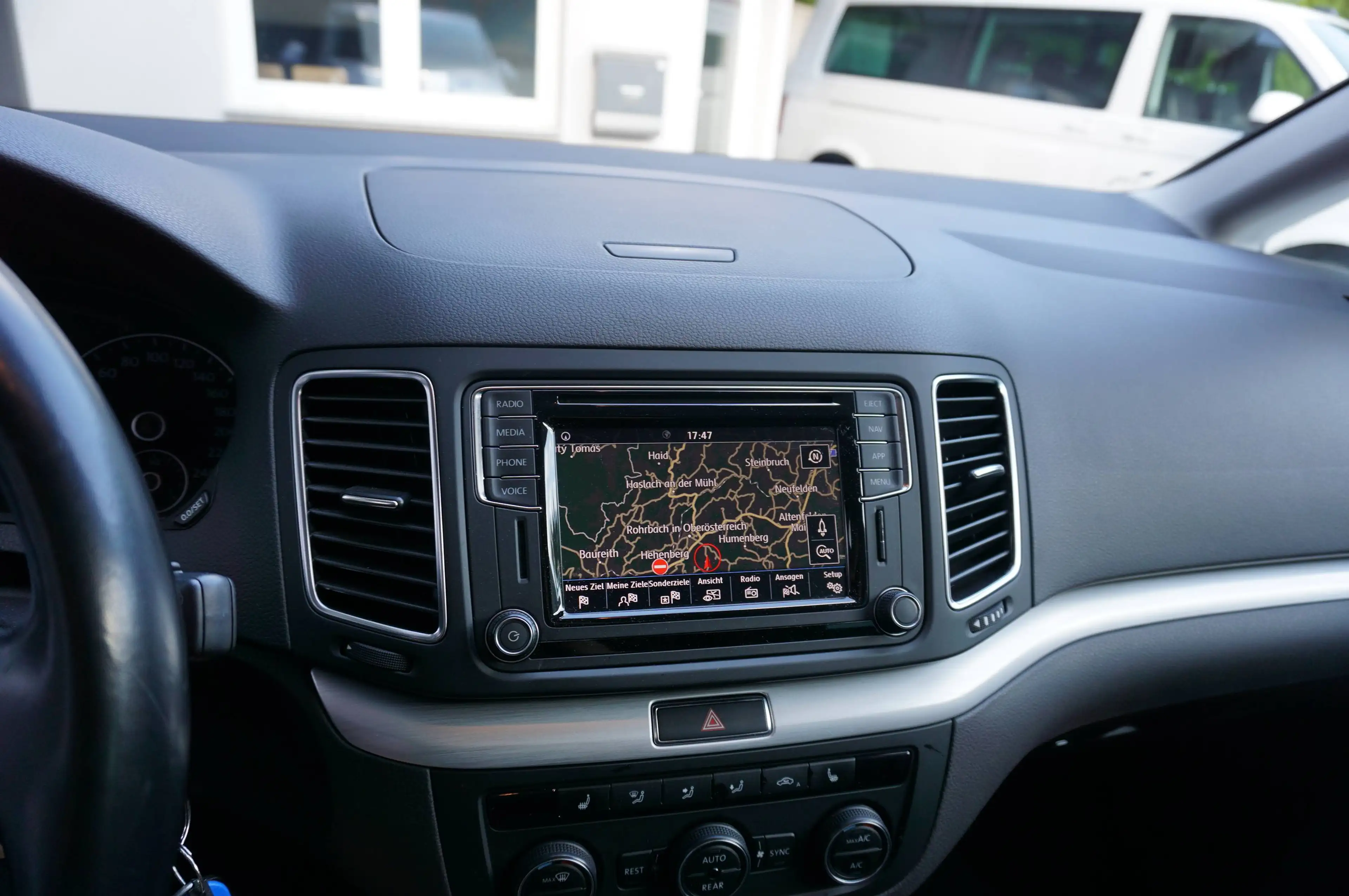 Volkswagen Sharan Trendline BMT/Start-Stopp — photo 10