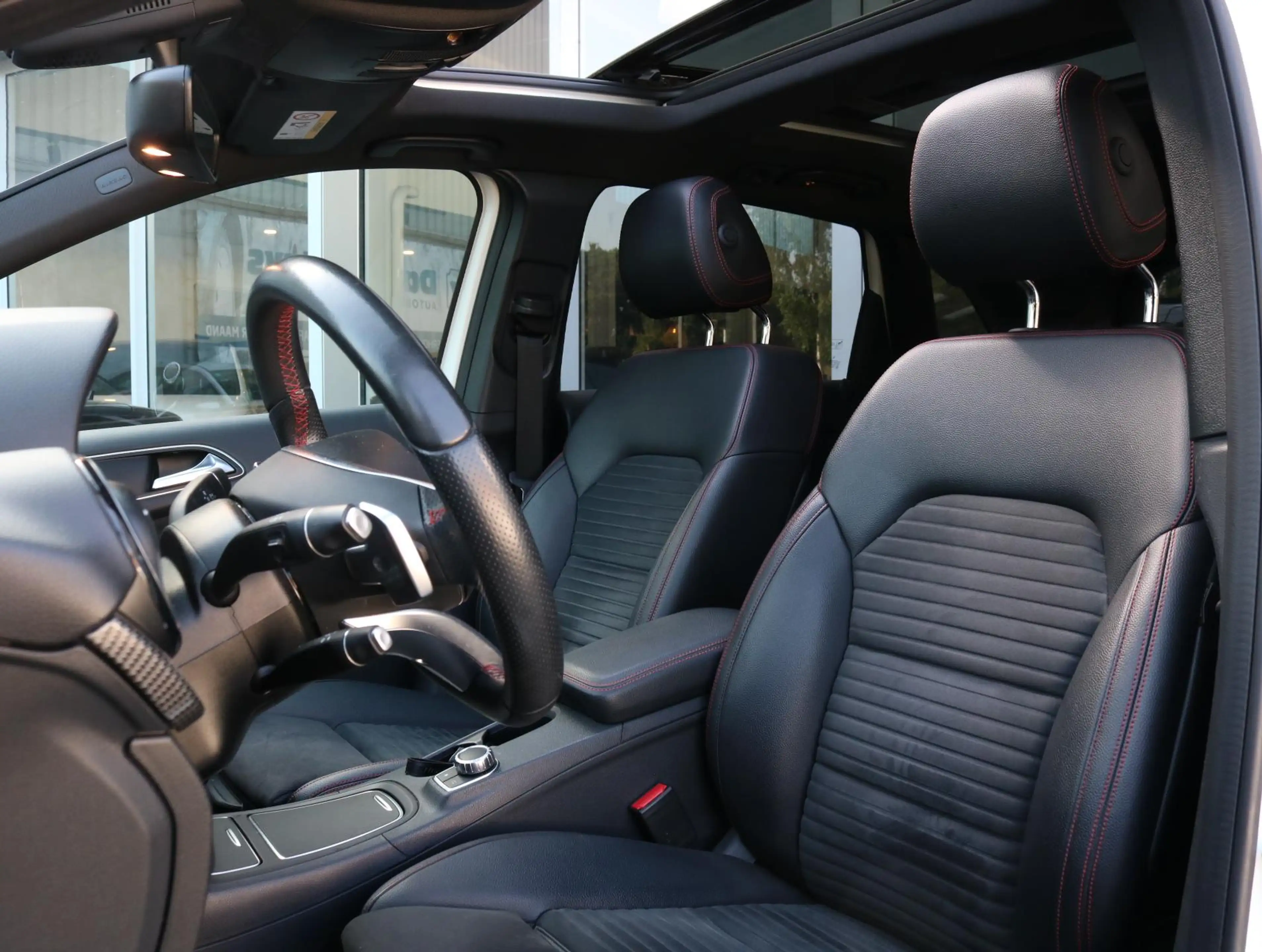 Mercedes-Benz B 220 4Matic Prestige AMG Line Panoramadak | Trekhaak | — photo 2