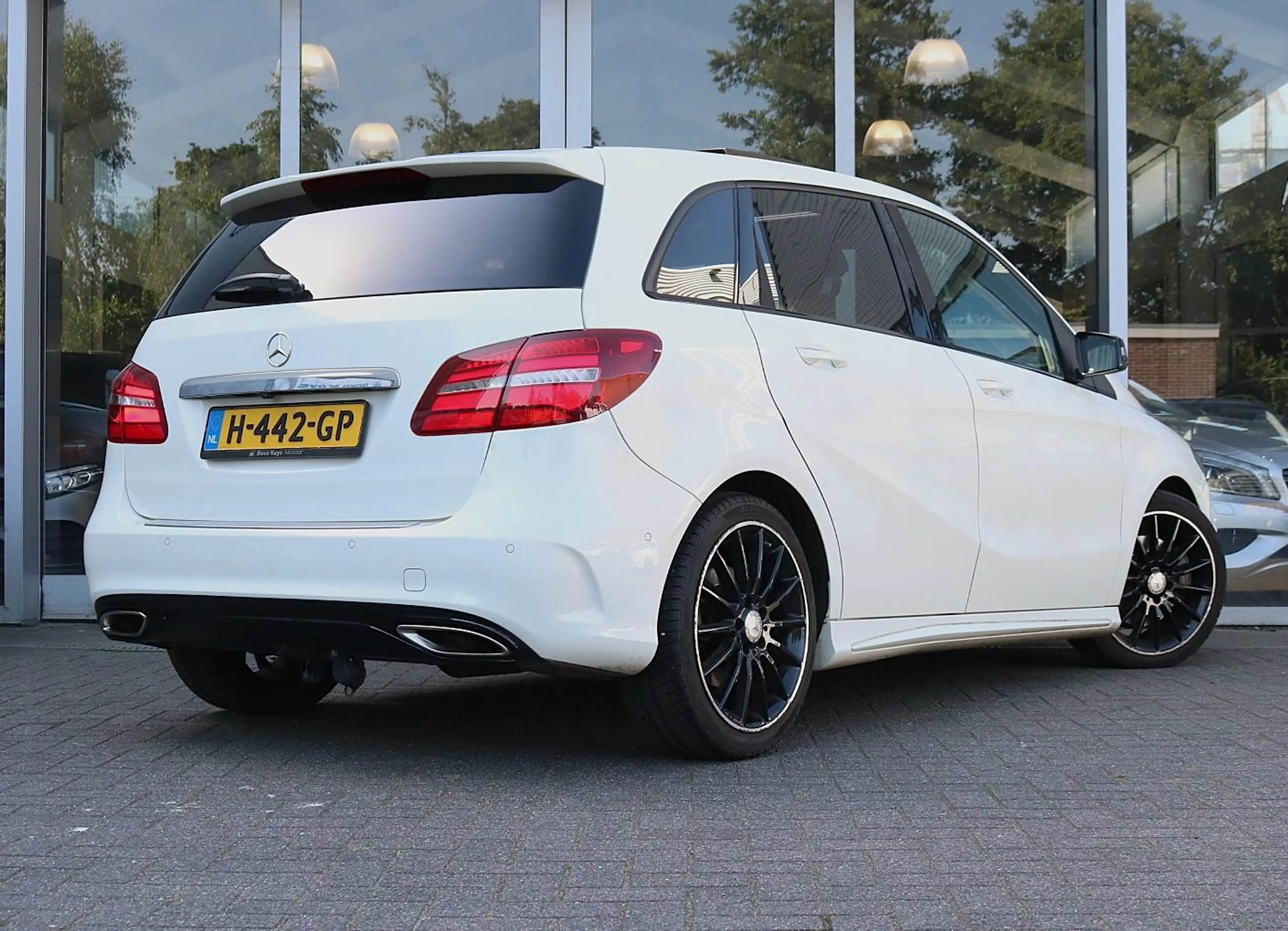 Mercedes-Benz B 220 4Matic Prestige AMG Line Panoramadak | Trekhaak | — photo 10