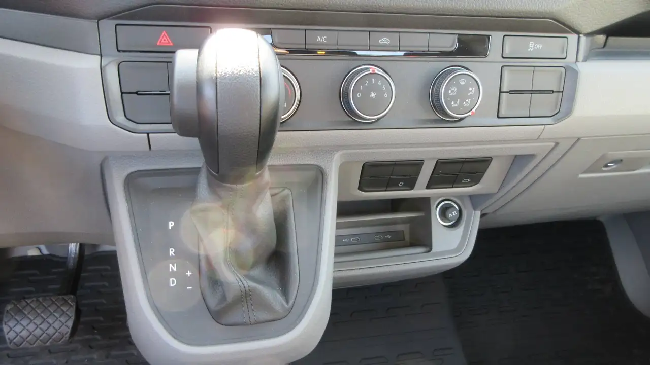 Volkswagen Crafter 2026 — фото 10