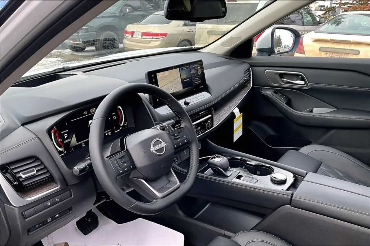 Nissan Rogue снимка Nissan Rogue