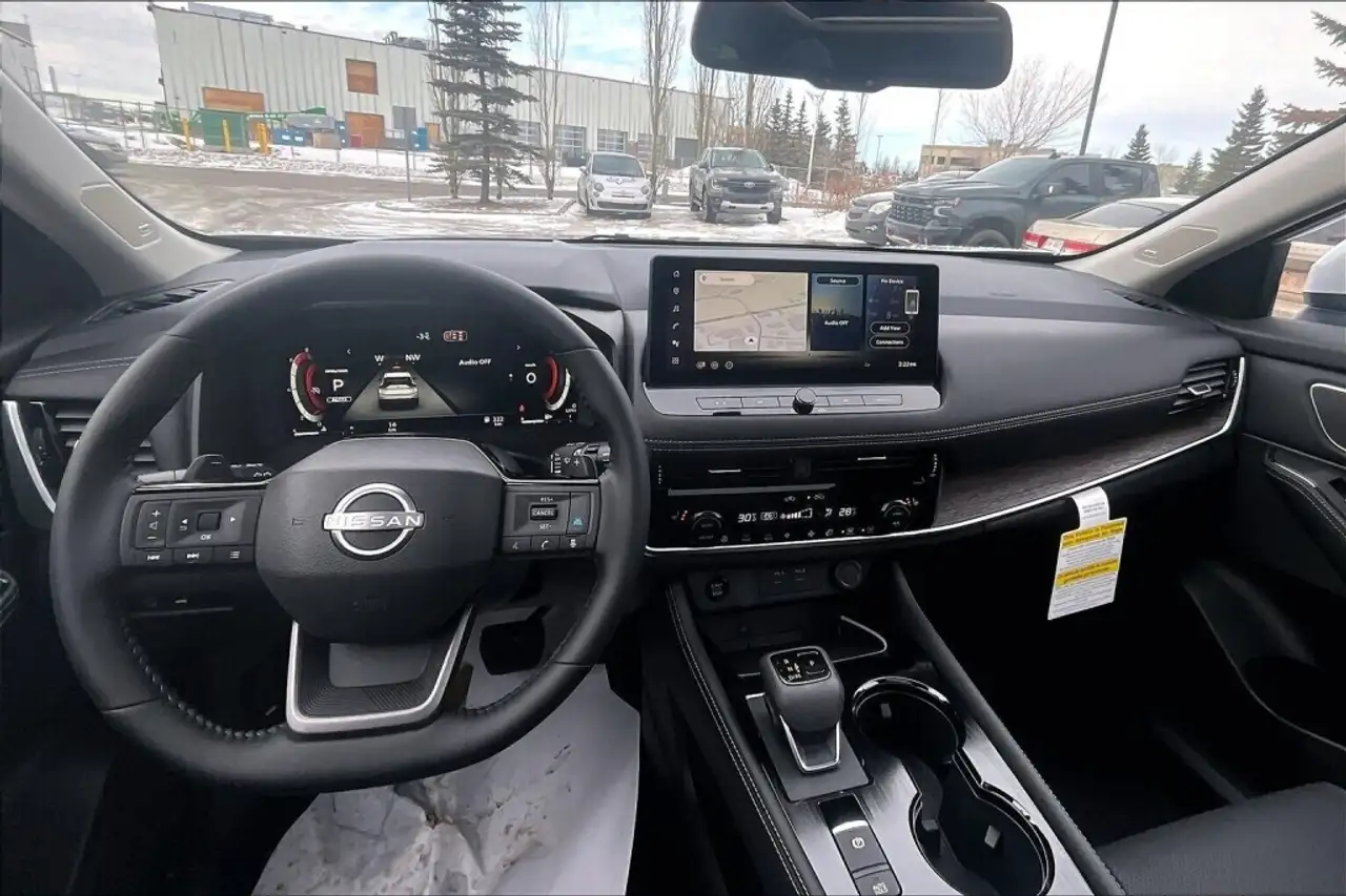 Nissan Rogue снимка Nissan Rogue