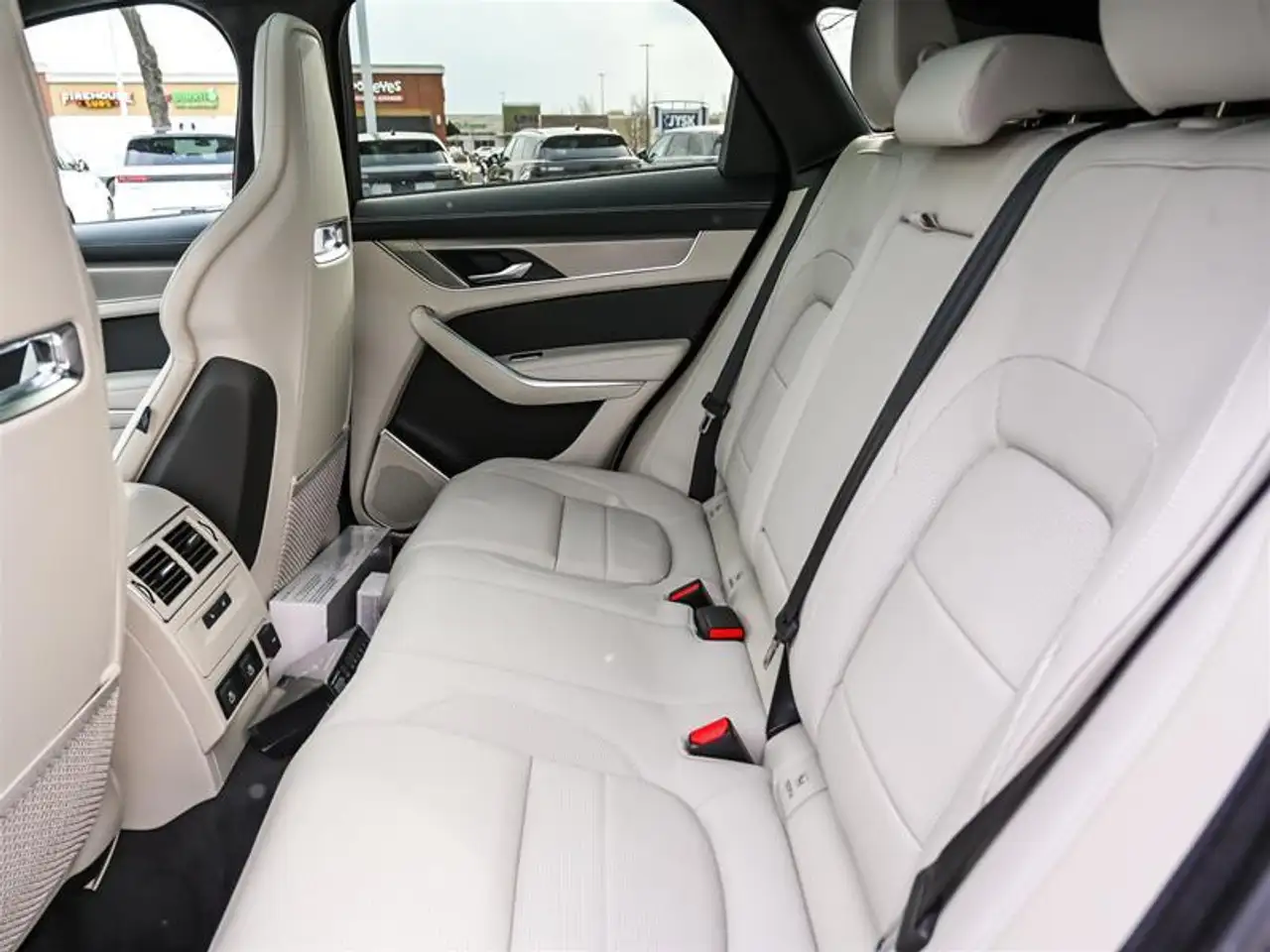 Jaguar F-Pace снимка Jaguar F-Pace