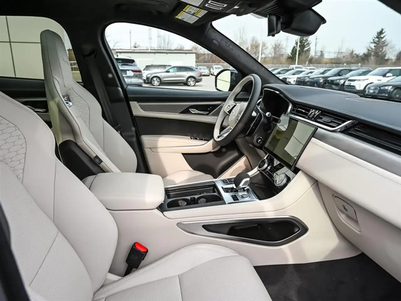 Jaguar F-Pace снимка Jaguar F-Pace