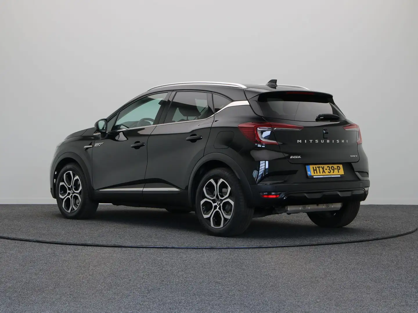 Mitsubishi ASX 1.6 PHEV AT Intense+ | Stoel en stuurverwarming | Zwart - 2