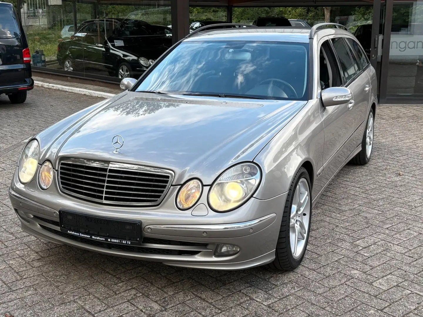 Mercedes-Benz E 280 T CDI AVANTGARDE *LEDER*XENON*NAVI* Argent - 2