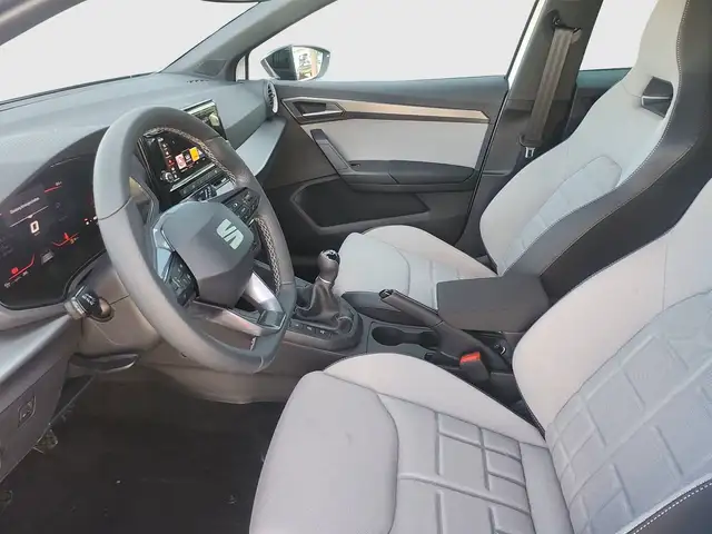 Seat Ibiza view 8