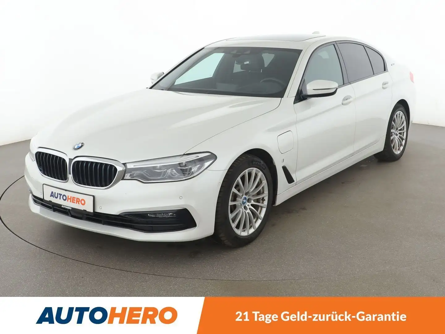 BMW 530 530e Sport Line Aut.*NAVI*LED*ACC*HUD*CAM* Weiß - 1