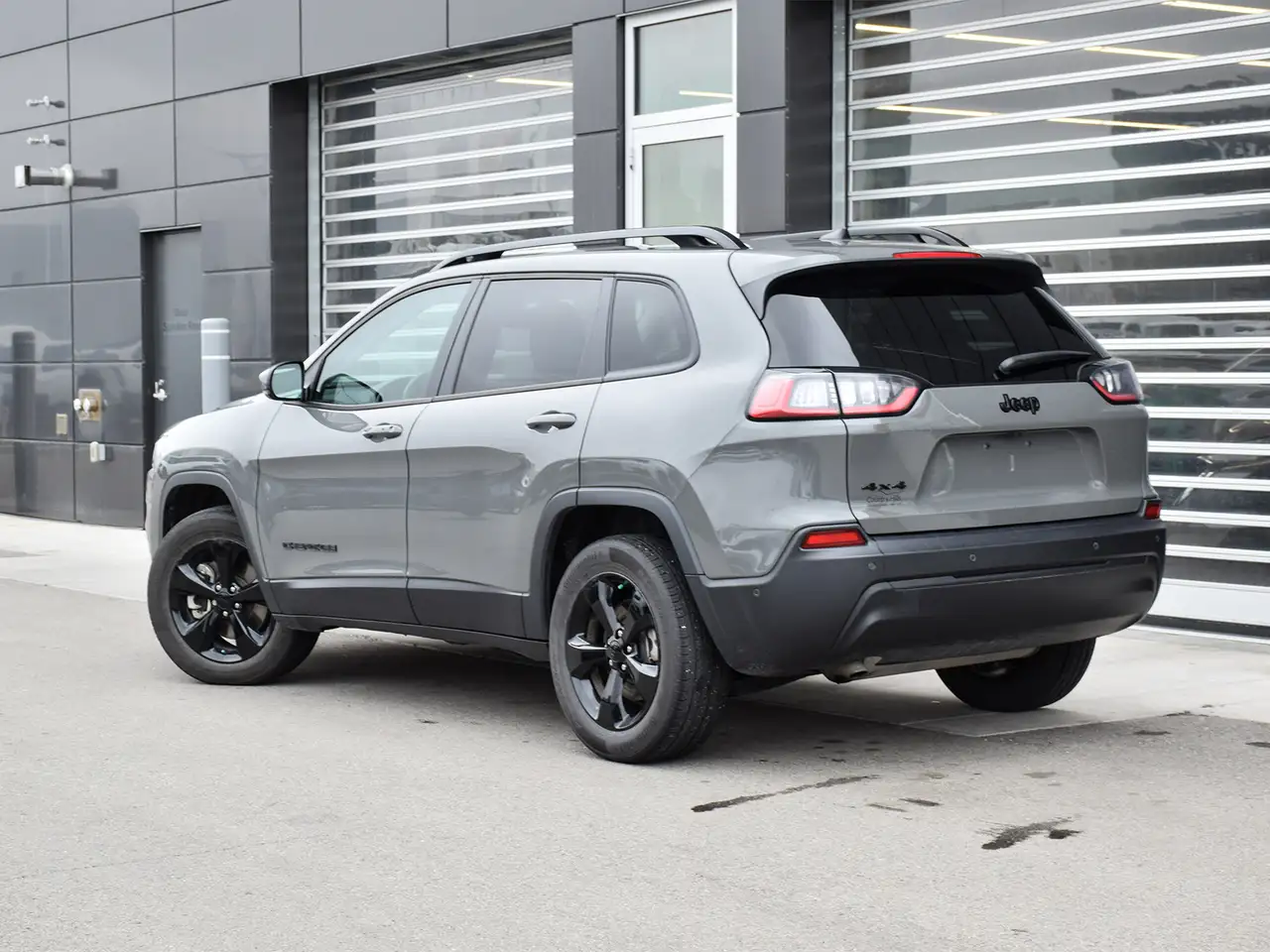 Jeep Cherokee снимка Jeep Cherokee
