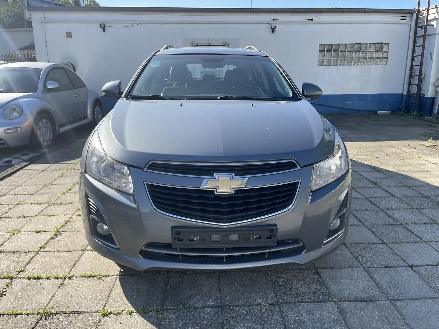 Chevrolet Cruze LTZ 2.0 *Tüv04.26* *AHK* *Kamera* Grau - 2