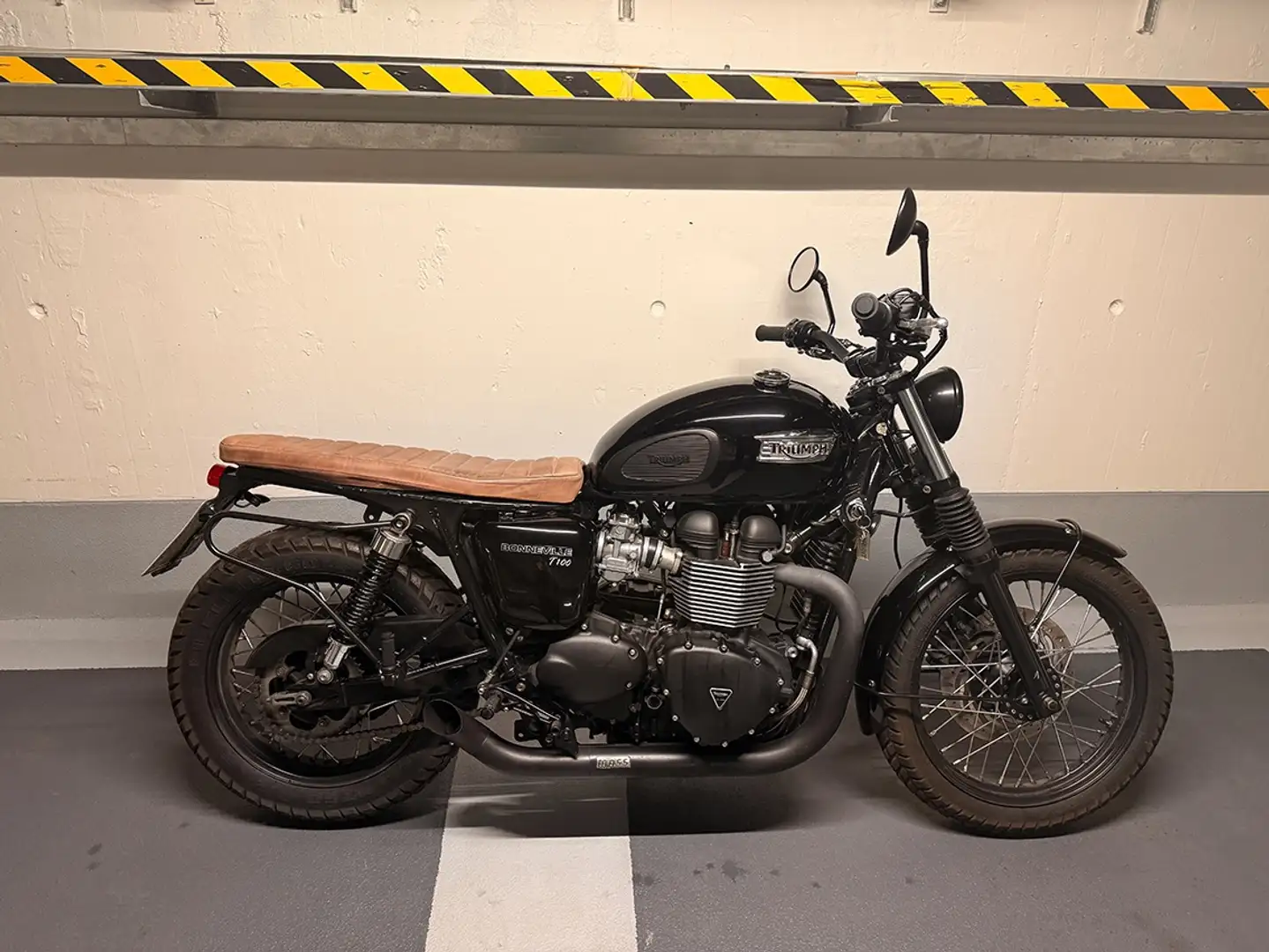 Triumph Bonneville T100 JETBLACK (PG) Schwarz - 2