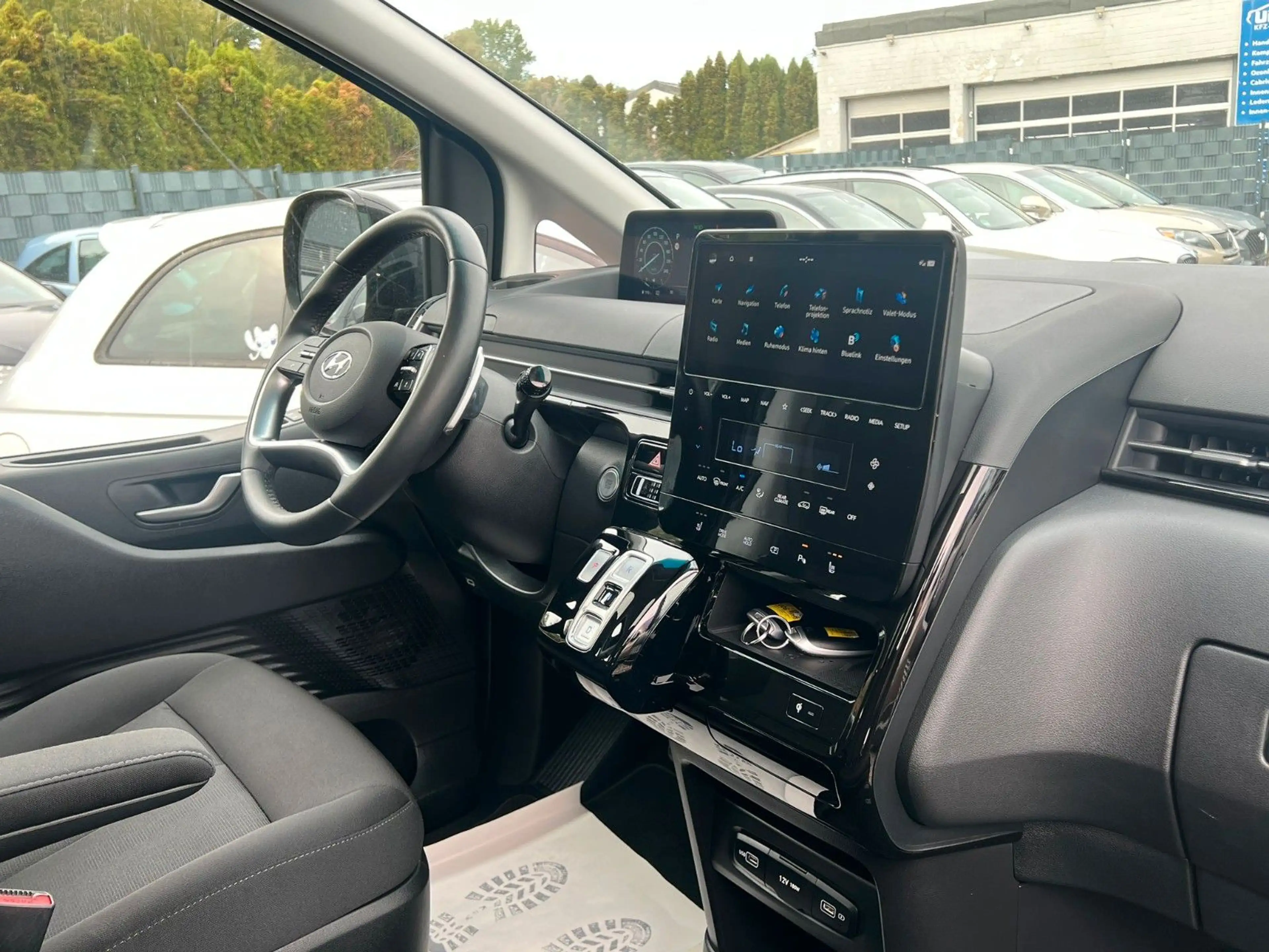 Hyundai STARIA TREND-9 SITZE-360 KAMERA-PANORAMA-ACC-LED — photo 10