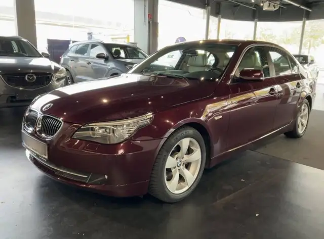 BMW 523 IV (E60) 523iA Luxe