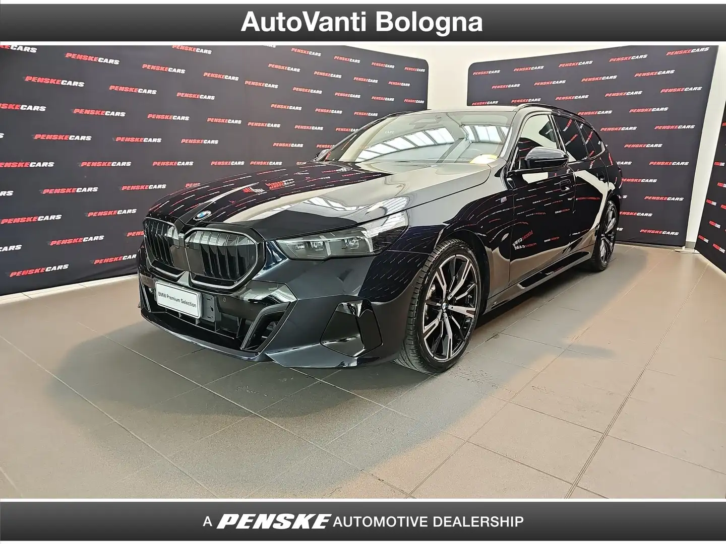 BMW 520 520d 48V xDrive Touring Msport Pro Zwart - 1