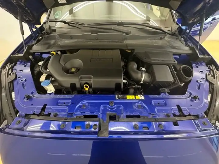 Jaguar E-Pace 2018, foto 16
