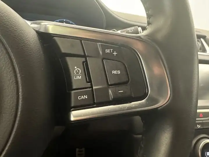 Jaguar E-Pace 2018, foto 19