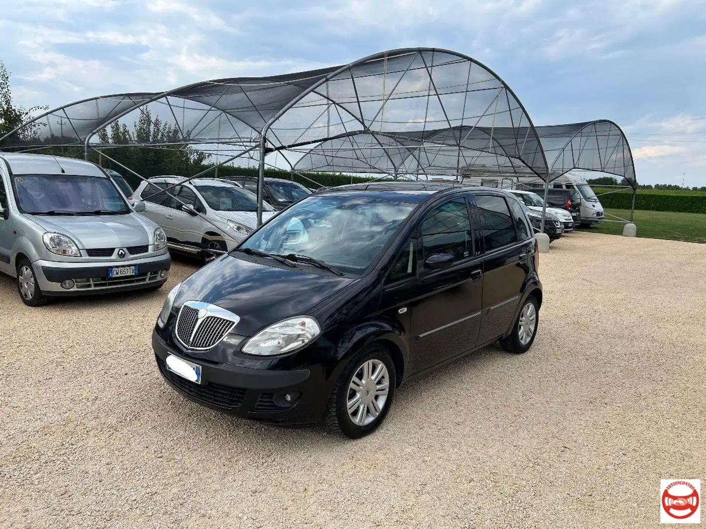 Lancia MUSA 1.4 16v Platino Plus Zwart - 1