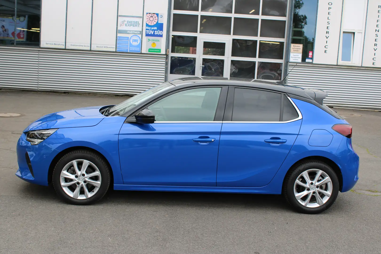 Opel Corsa 1.2 Turbo AT8 Elegance+Einparkhilfe+ Blauw - 2