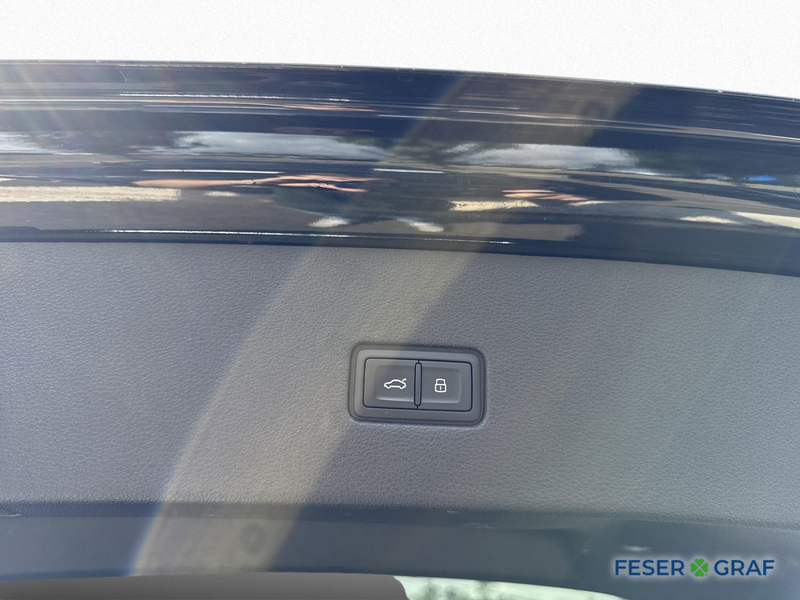 Audi Q8 50 TDI qu 2x S line AHK PANO HuD STANDHZ. — photo 15