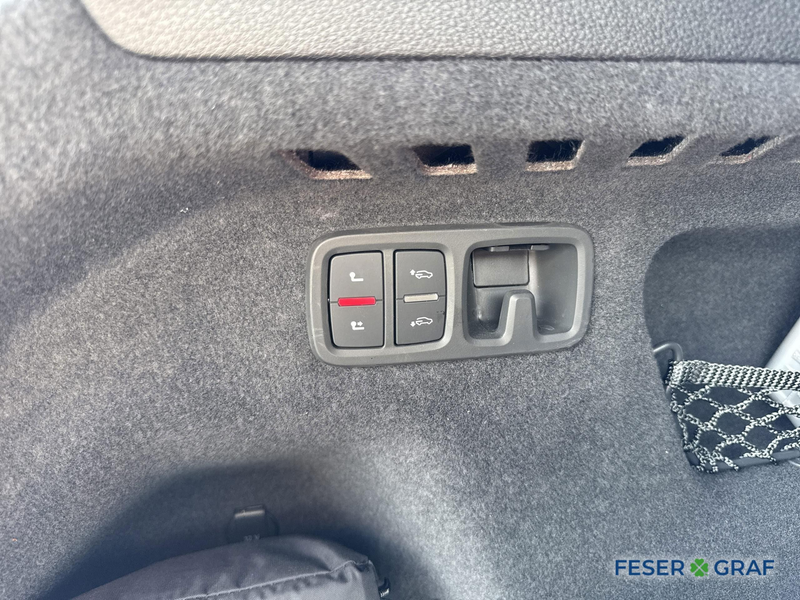Audi Q8 50 TDI qu 2x S line AHK PANO HuD STANDHZ. — photo 14