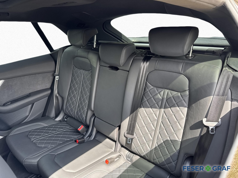 Audi Q8 50 TDI qu 2x S line AHK PANO HuD STANDHZ. — photo 11