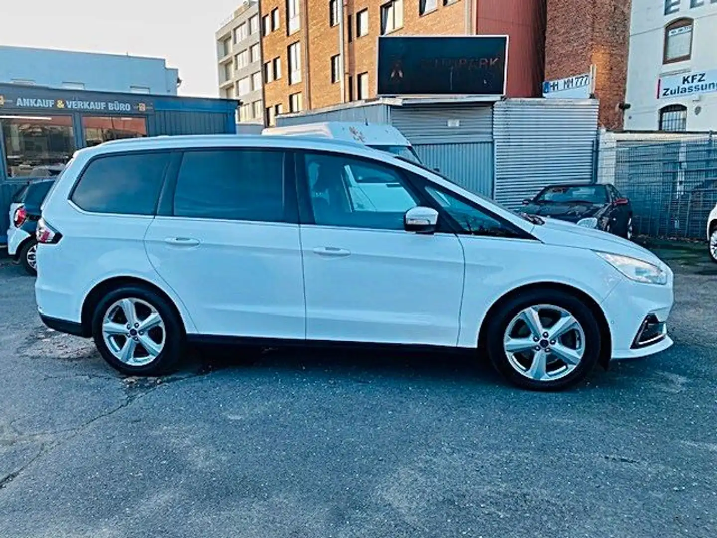 Ford Galaxy 2,0 EcoBlue 110kW Titanium Auto Weiß - 2