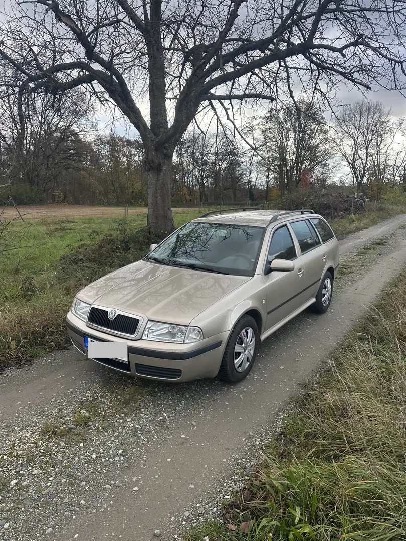 Skoda Octavia 1.6 Ambiente - 2
