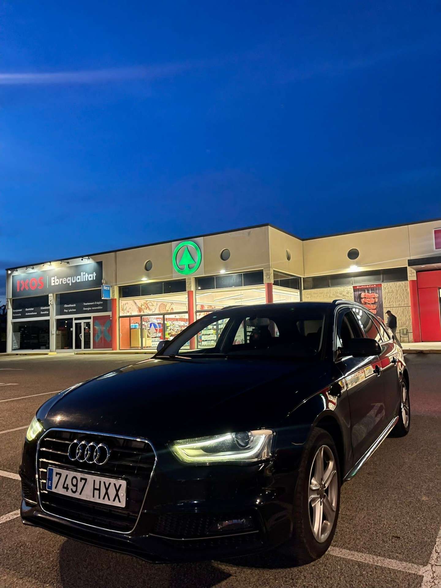 Audi A4 Avant 3.0TDI DPF S line edition 204 - foto 1