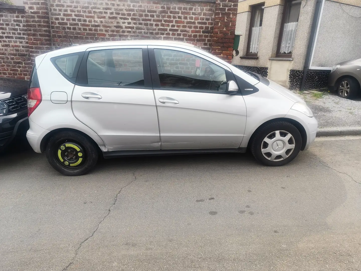 Mercedes-Benz A 150 A 150 BlueEFFICIENCY Avantgarde Plateado - 1