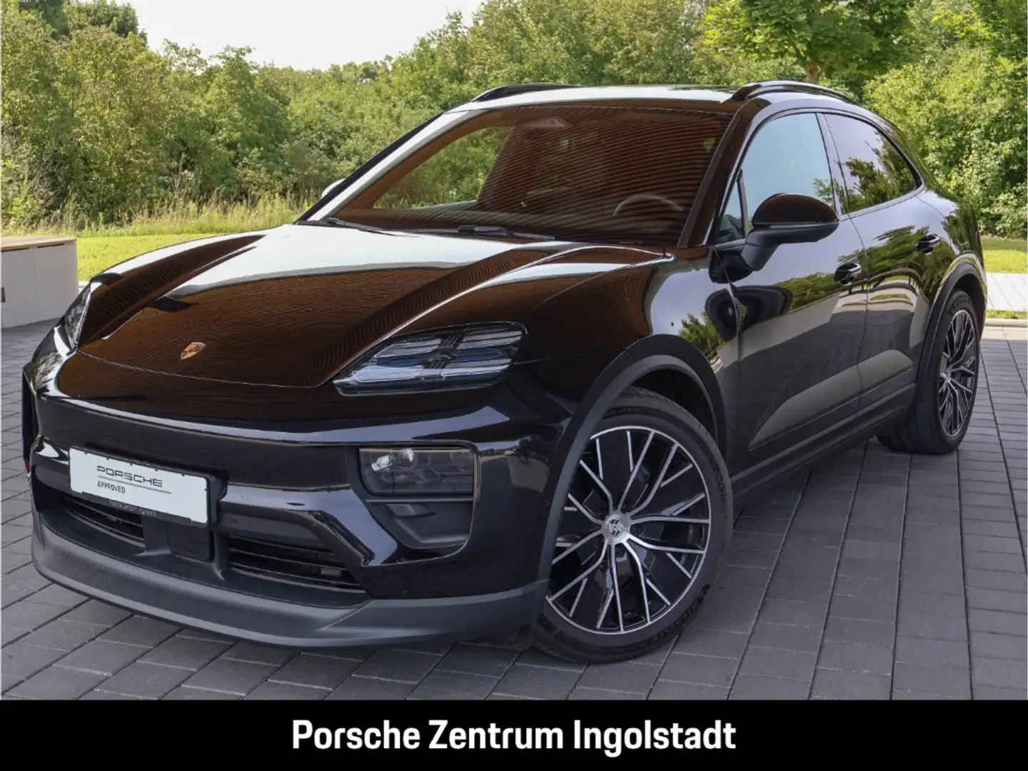 Porsche Macan Electric, Panorama, Luftfederung, Surround View, u Schwarz - 1