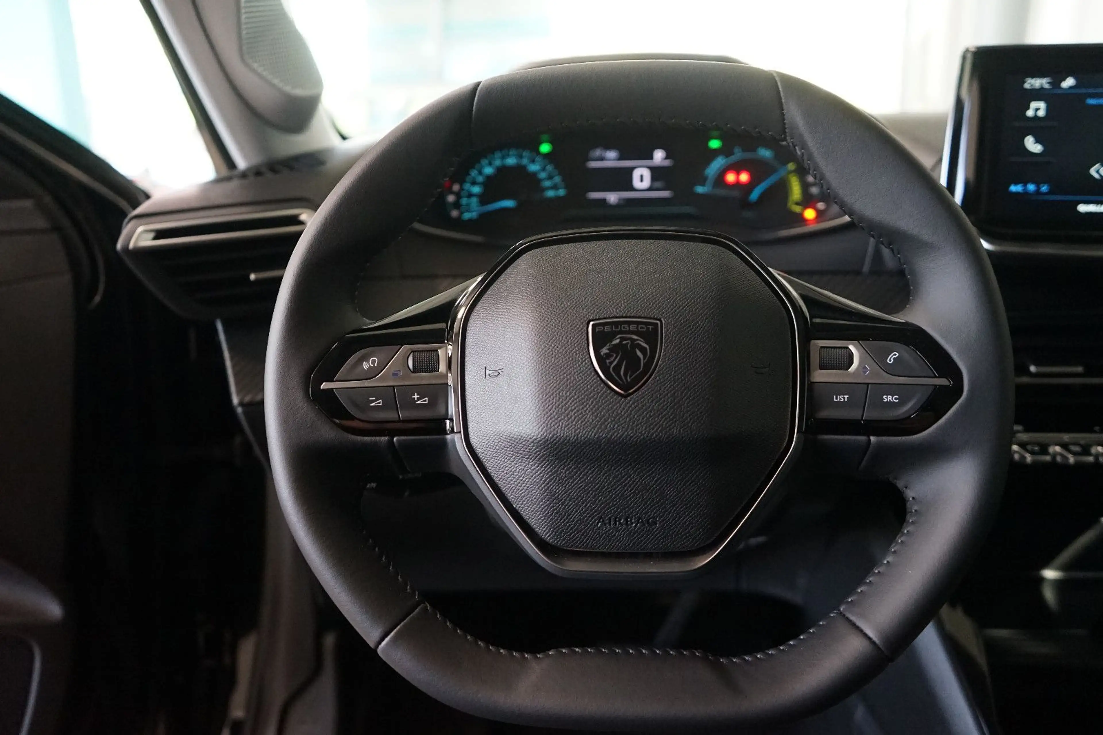Peugeot 208 Hybrid 110 e Style Navi+LED+Sitzheizung+PDCh — photo 11