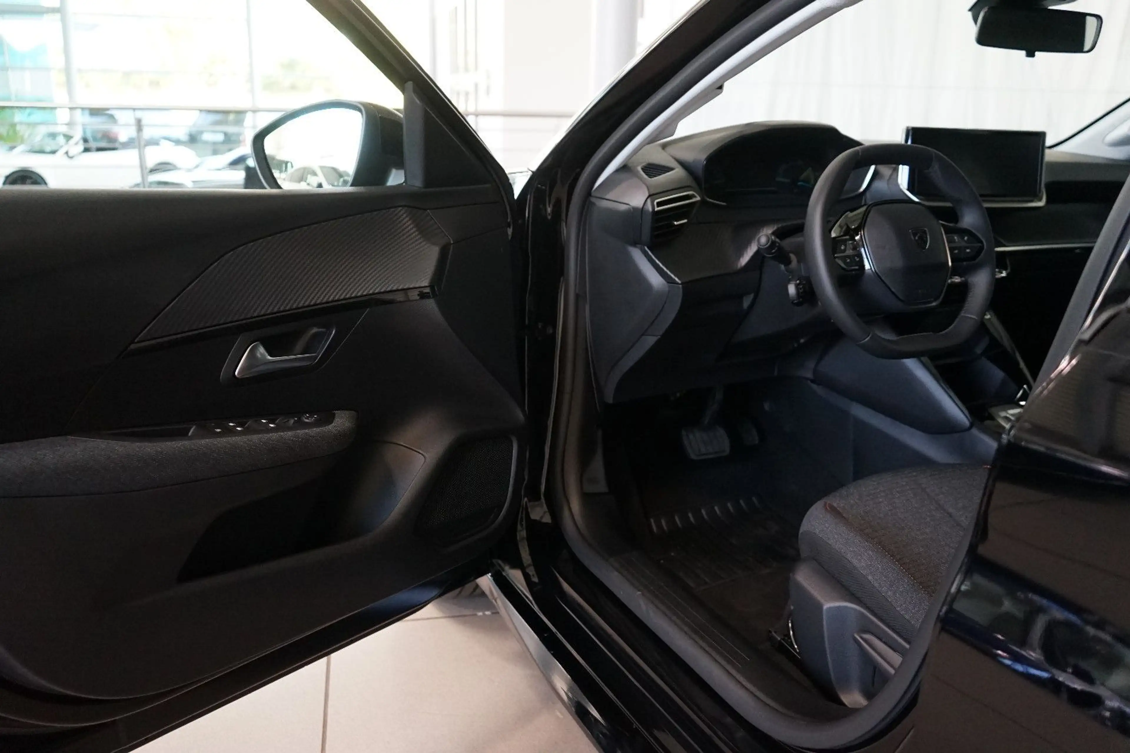 Peugeot 208 Hybrid 110 e Style Navi+LED+Sitzheizung+PDCh — photo 9