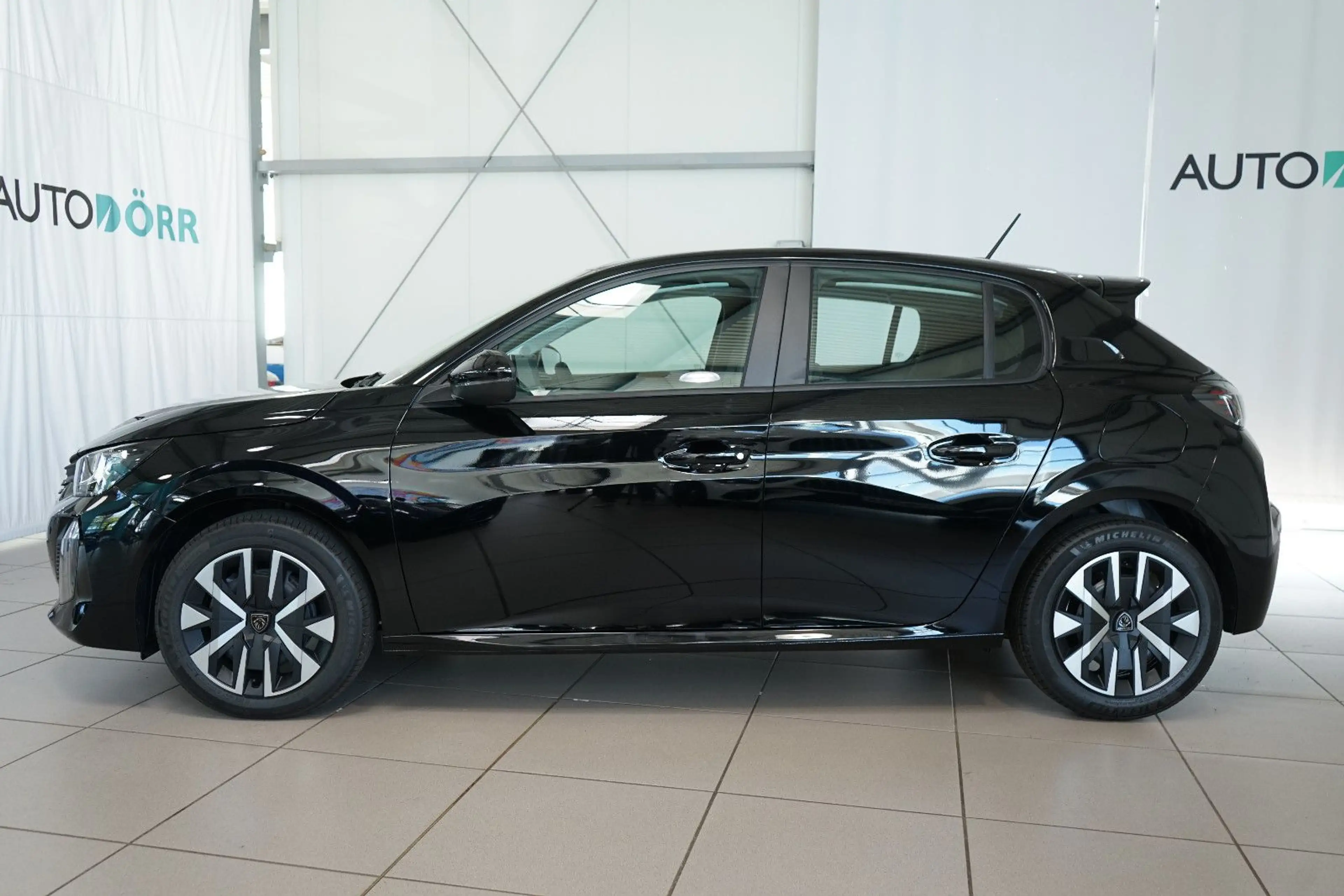 Peugeot 208 Hybrid 110 e Style Navi+LED+Sitzheizung+PDCh — photo 2