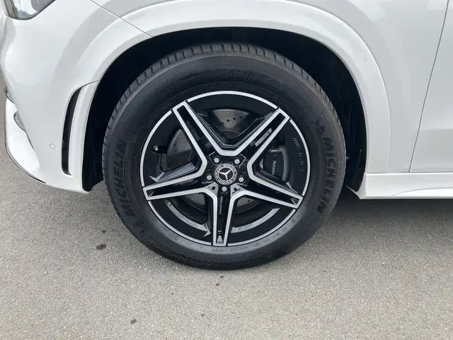 Mercedes-Benz Gle view 13