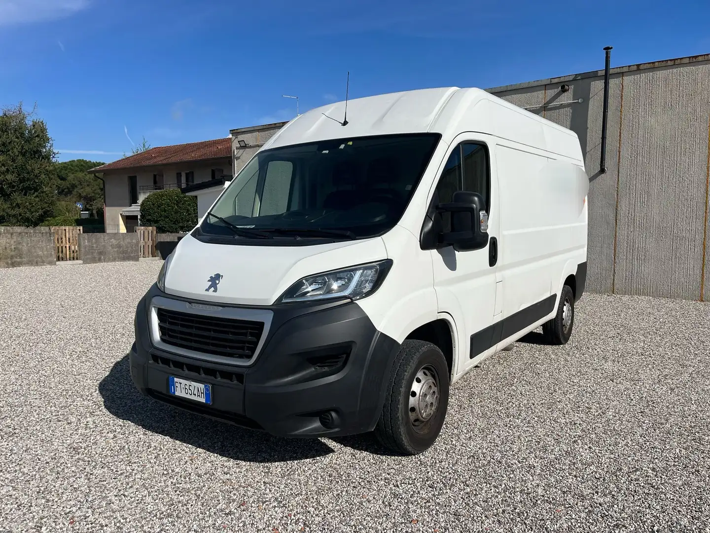 Peugeot Boxer 2.0 blue HDI 333 L2H2 130CV Blanco - 1