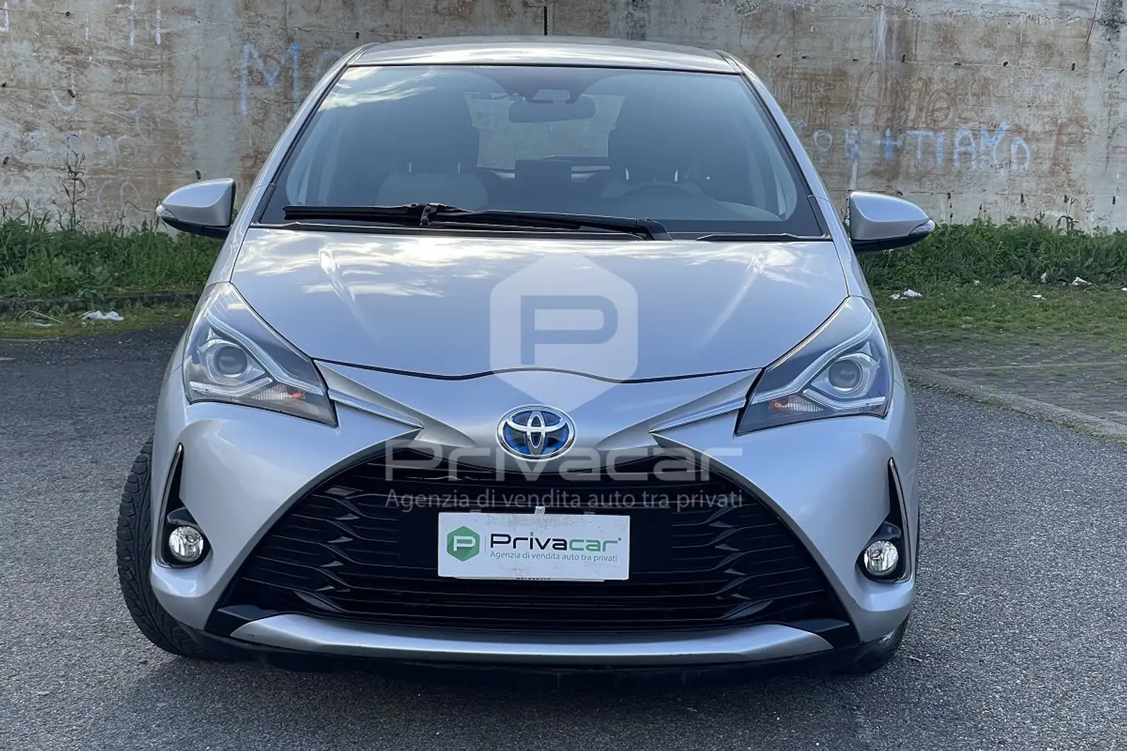 Toyota Yaris Yaris 1.5 Hybrid 5 porte Active Plateado - 2