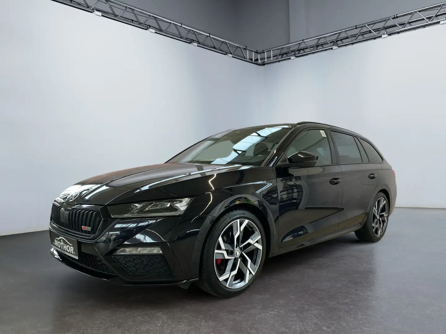Skoda Octavia Combi RS 2.0 TDI DSG 4x4 NAVI LM ACC DAB Zwart - 2