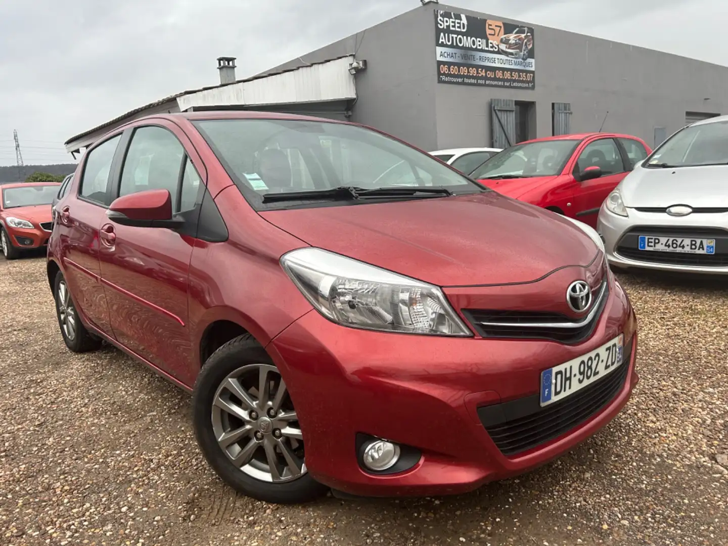 Toyota Yaris 1.4 D4D Dynamic Rot - 1