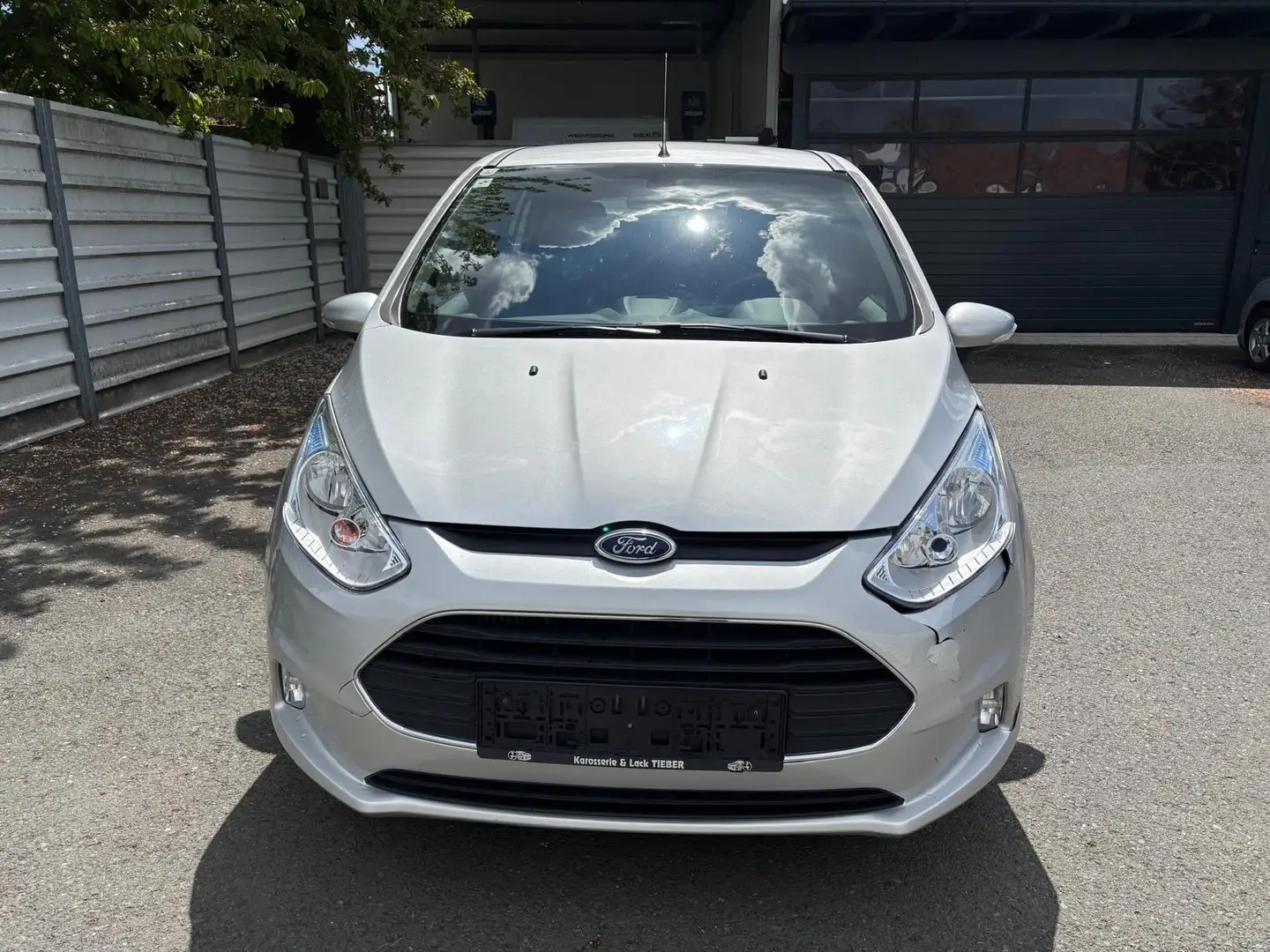 Ford B-Max Easy 1,0 EcoBoost Start/Stop -- Nur 72.000 Km -- Grau - 2