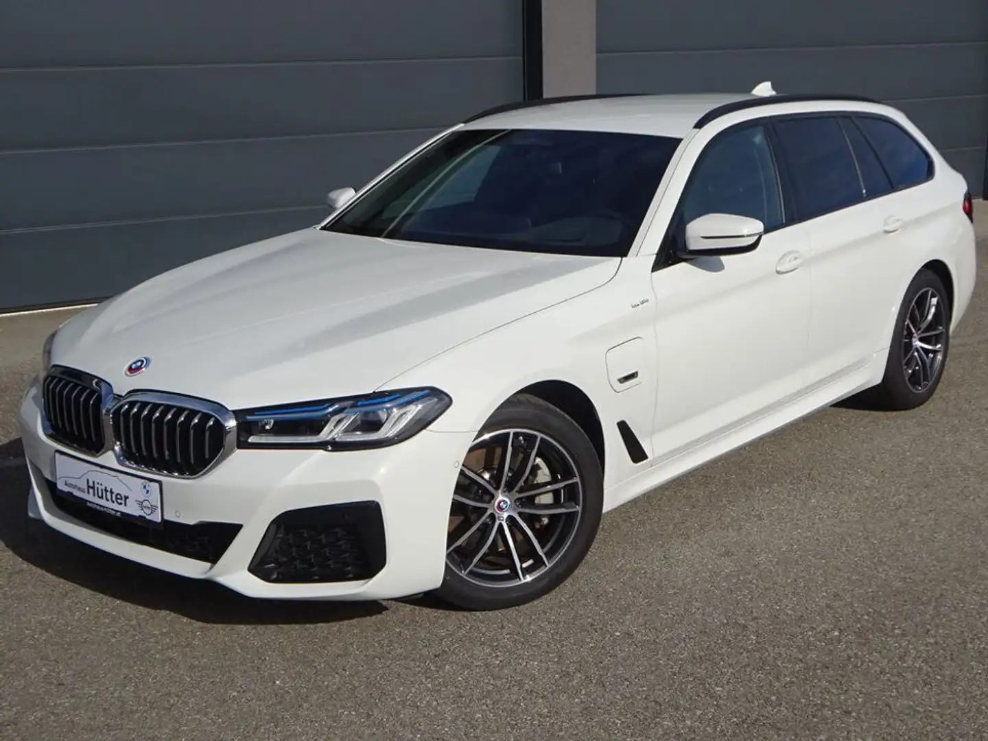 BMW 530 e Tour. ALLRAD M-Sport ACC AHK HUD Laser Keyl. Blanco - 1