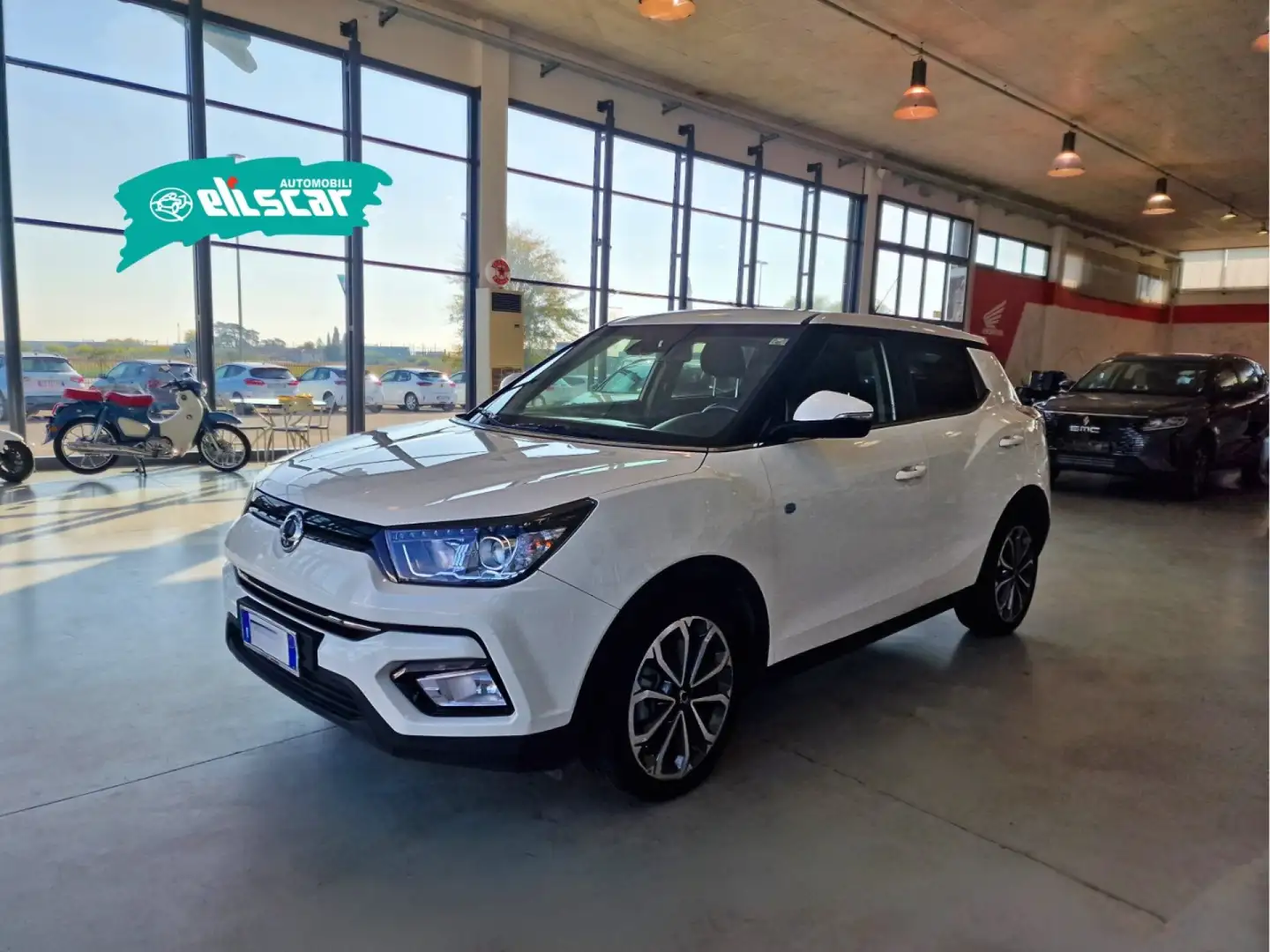 SsangYong Tivoli 1.6d 2WD I lov It Blanc - 2