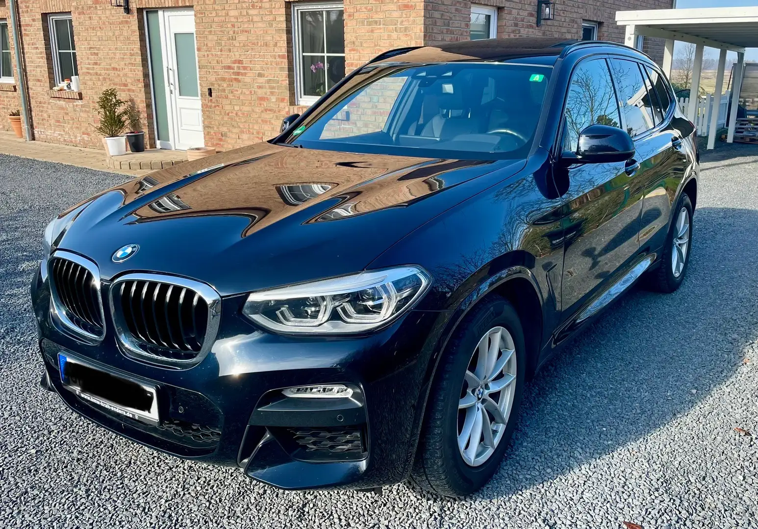 BMW X3 xDrive20d M Sport LED AHK PANO ALARM Schwarz - 2
