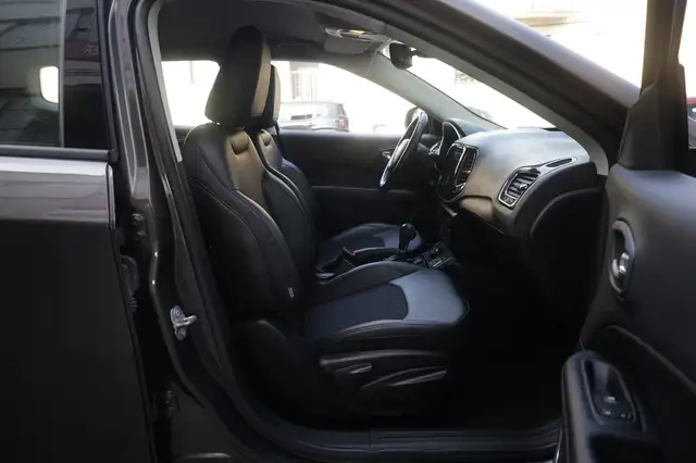 Jeep Compass view 12