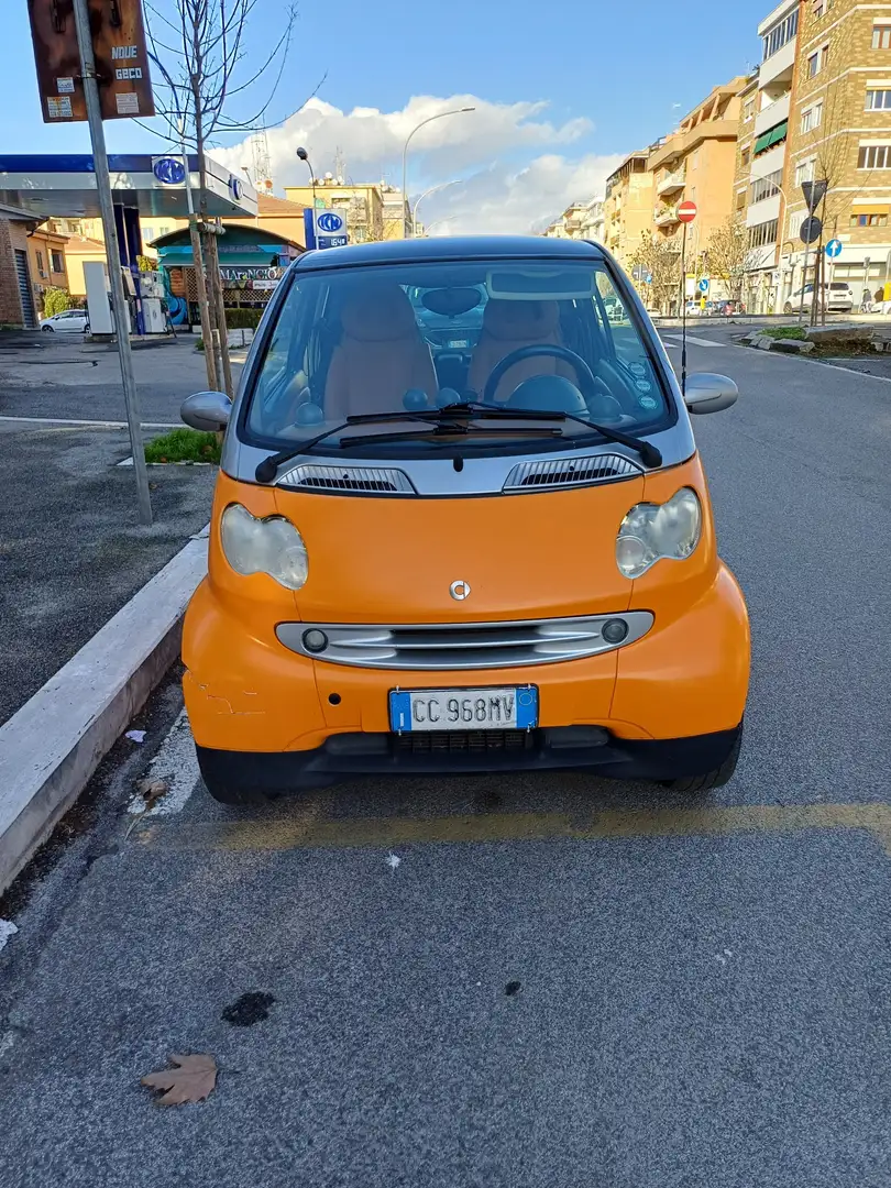smart city-coupé/city-cabrio motore sostituito un anno fa in ottime condizioni. Orange - 1