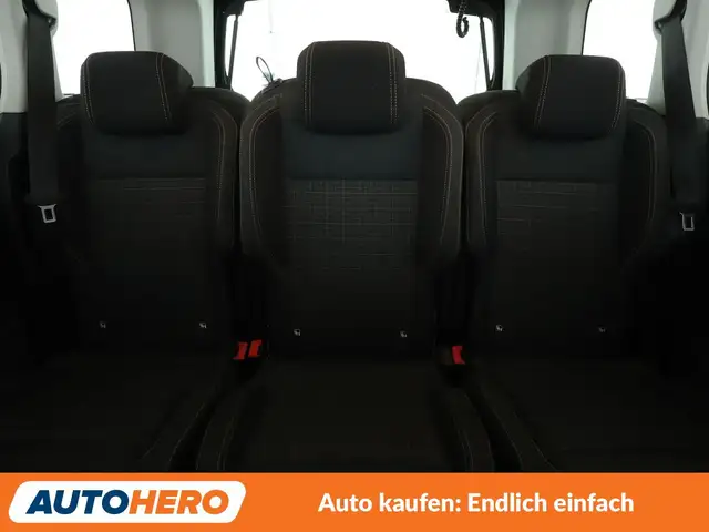 Peugeot Rifter view 15