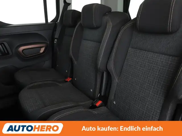 Peugeot Rifter view 14