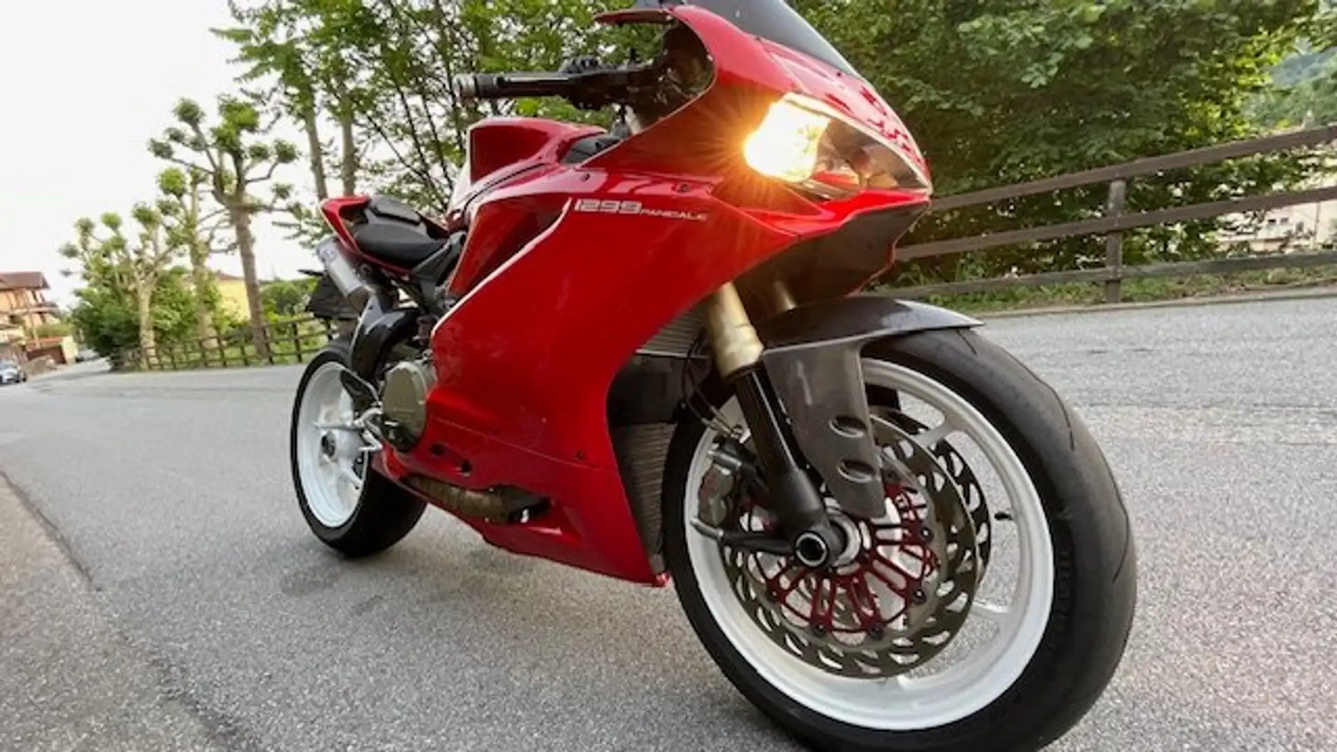 Ducati 1299 Panigale Rojo - 2