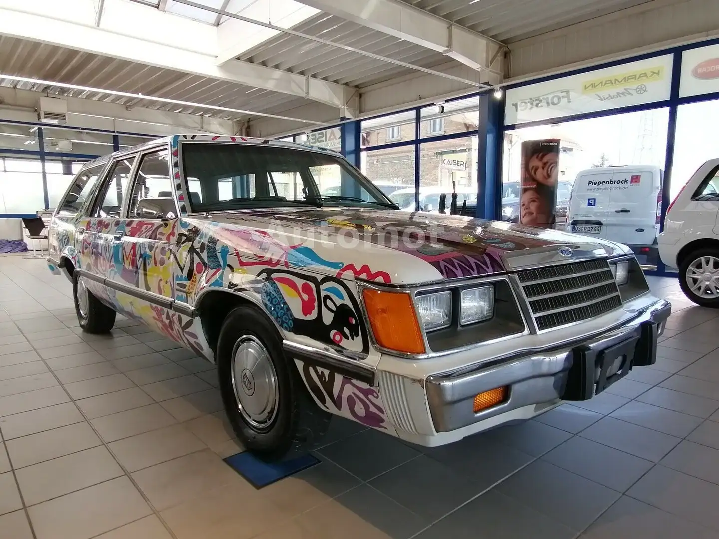 Ford George Lilanga "AfriCar" Black Heritage Art LTD Bílá - 1
