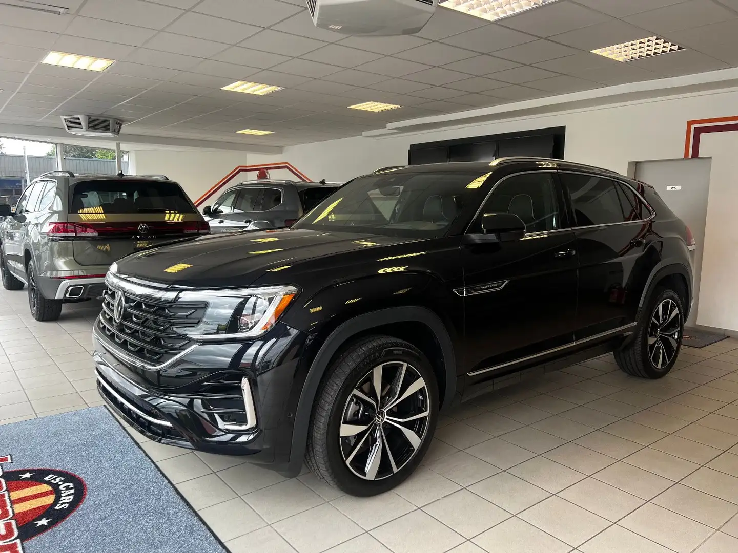 Volkswagen Touareg 2025 ATLAS 2.0 SEL PREMIUM R-LINE Cross Sport Noir - 1
