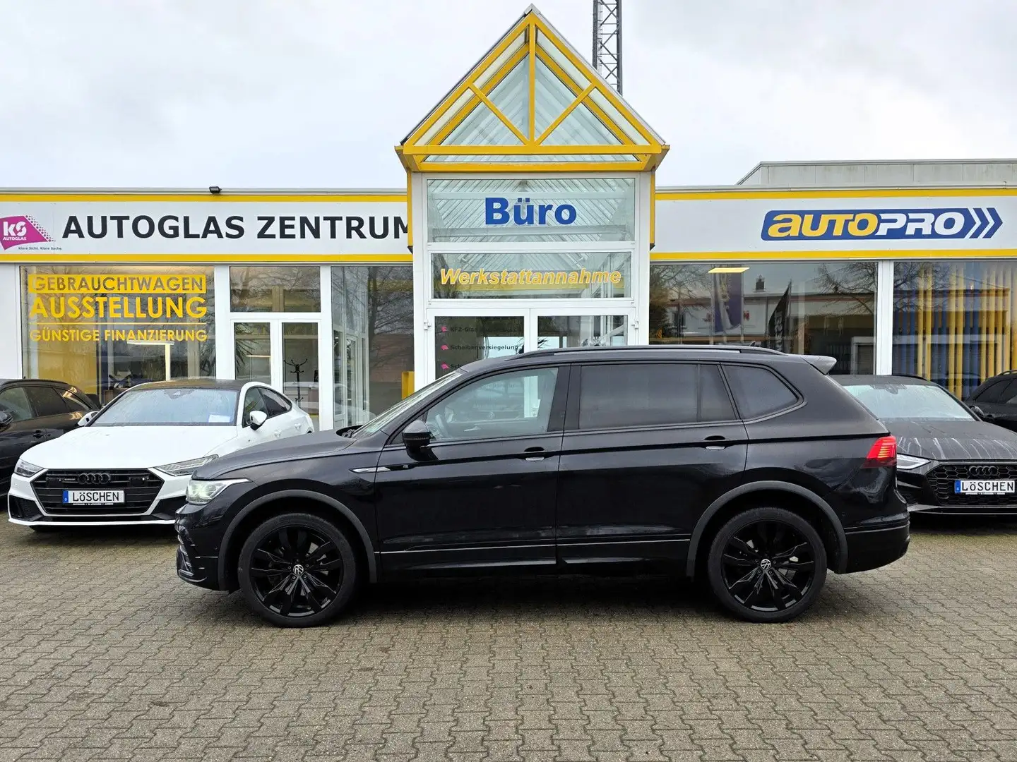 Volkswagen Tiguan Allspace R-Line Black Style Pano 7-Sitzer Schwarz - 1